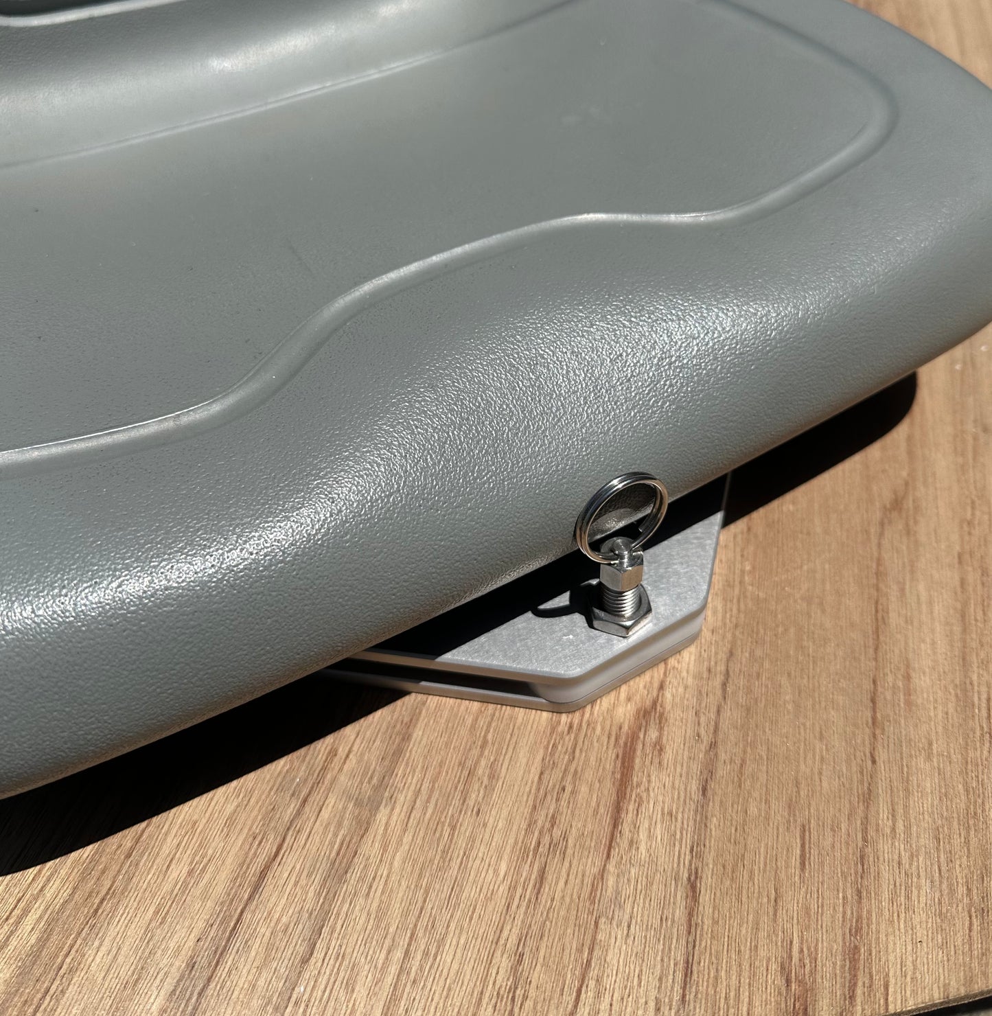 Universal Catch and Release Base